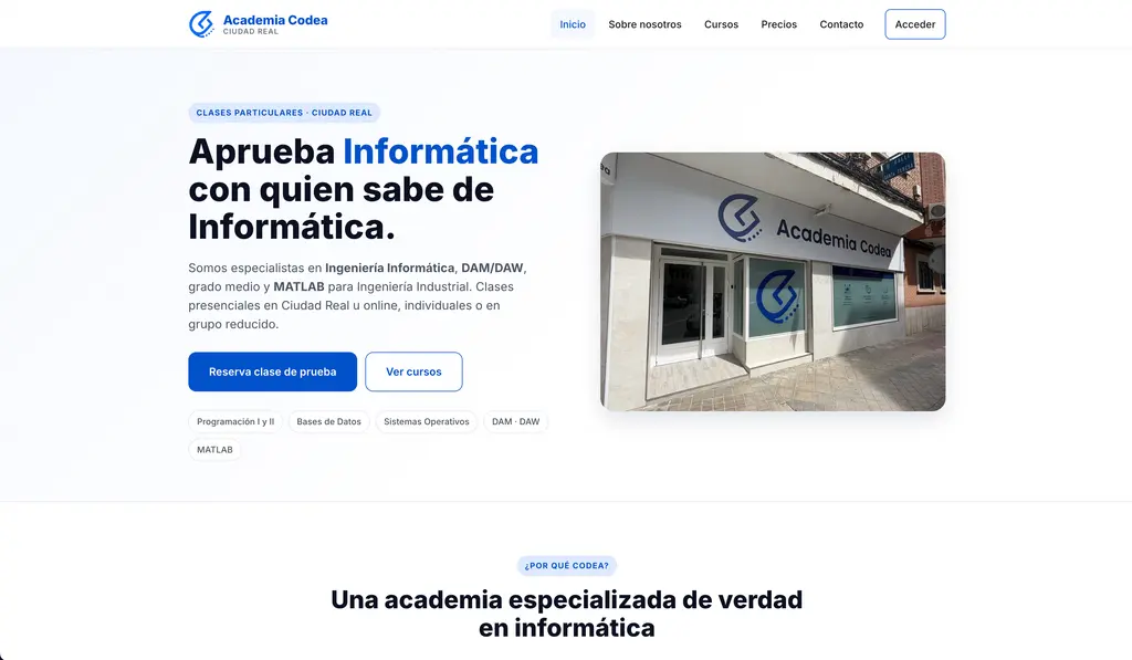 Página de inicio de la web pública de Academia Codea, en abril de 2026.